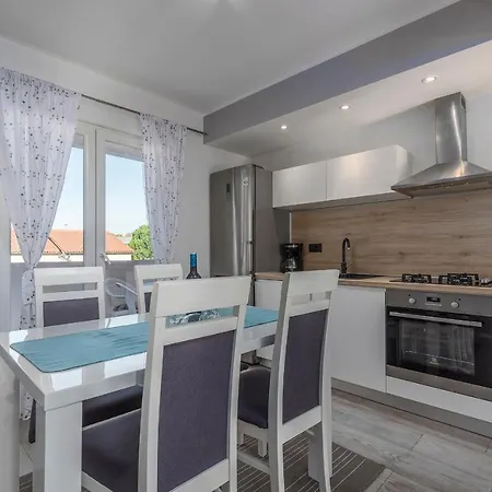 Apartment Apartman Miro
